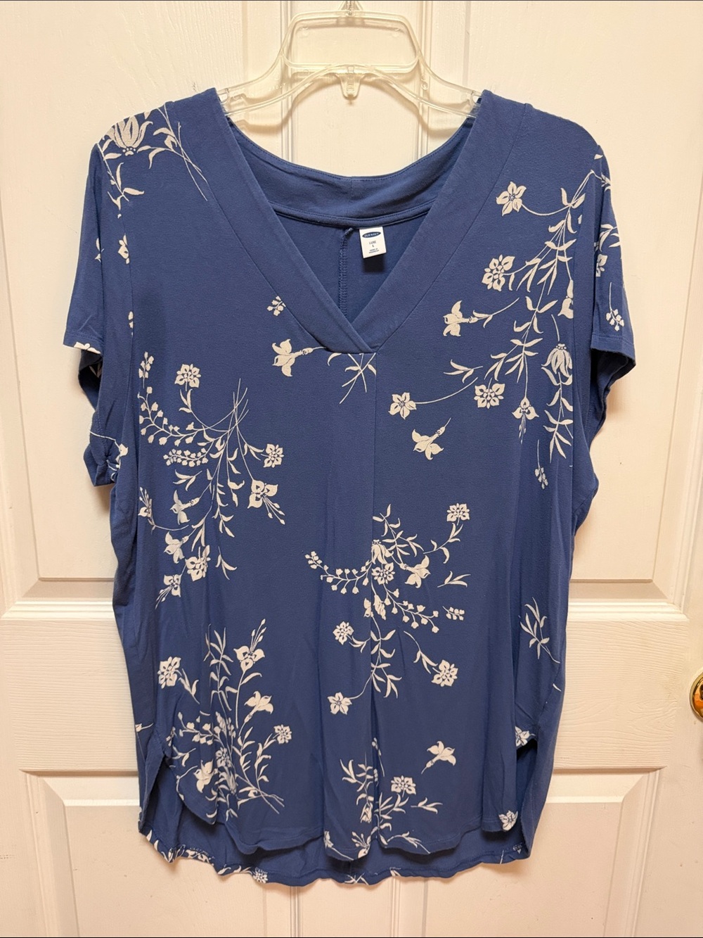 Old Navy Blue V-Neck Floral Short Sleeve Top, Size L